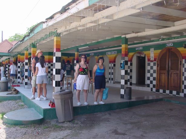 ../Images/Rose and Kristen at the rest stop.jpg